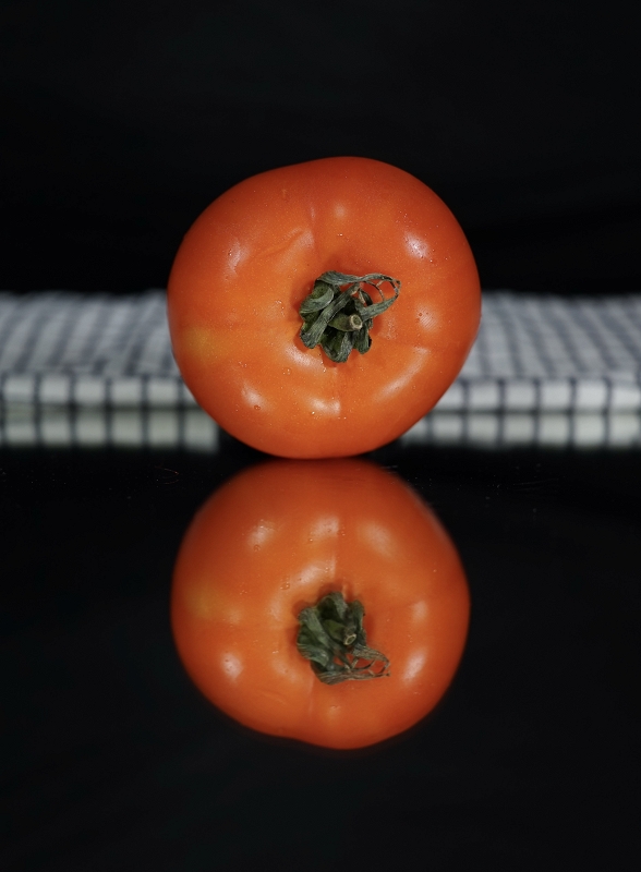 La Reflexión Del Tomate