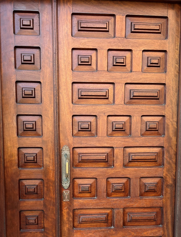 A porta dos cuadriláteros.